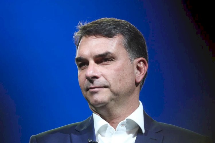 Assessora de Tarcísio e ministro lideram apostas para STF caso Flávio vença