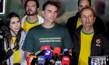 'Caso dele é de polícia', diz Lula sobre pedido de dinheiro de Flávio a Vorcaro para filme de Bolsonaro