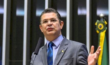 Pode ser preso. Contrariado com decisão do STF, deputado bolsonarista da Igreja Universal recorre à Embaixada dos EUA
