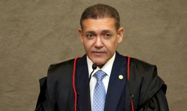 JUSTIÇA Jornalista Reinaldo Azevedo levanta suspeitas sobre atuação de Kassio Nunes Marques