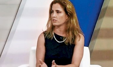Juíza que quis 'lacrar' com Lula na Lava Jato é afastada do cargo por conluio com Moro e Dallagnol; vídeo