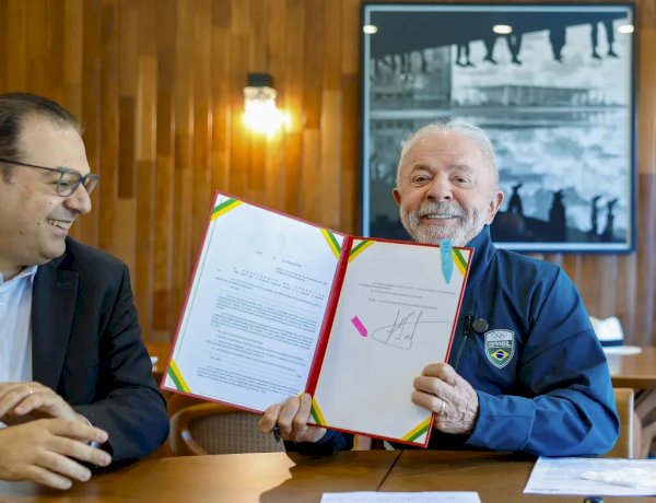 Lula sanciona lei que garante renovação automática da CNH