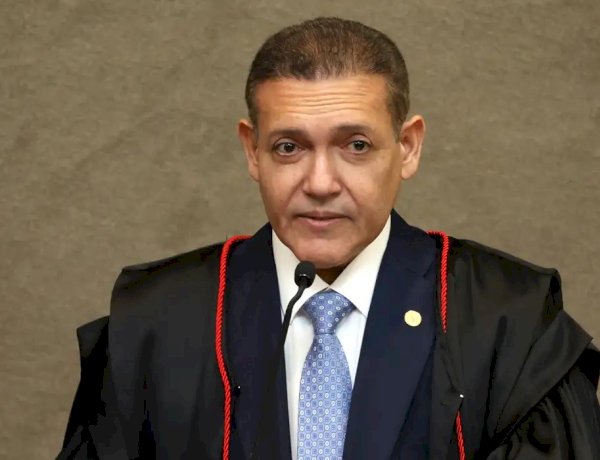 JUSTIÇA Jornalista Reinaldo Azevedo levanta suspeitas sobre atuação de Kassio Nunes Marques